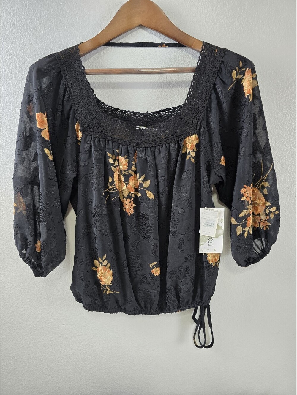 Wild Moss Women's Floral Short Sleeve Blouse Size Small New with tags